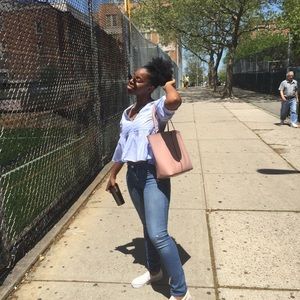 Meet your Posher, Horaceena